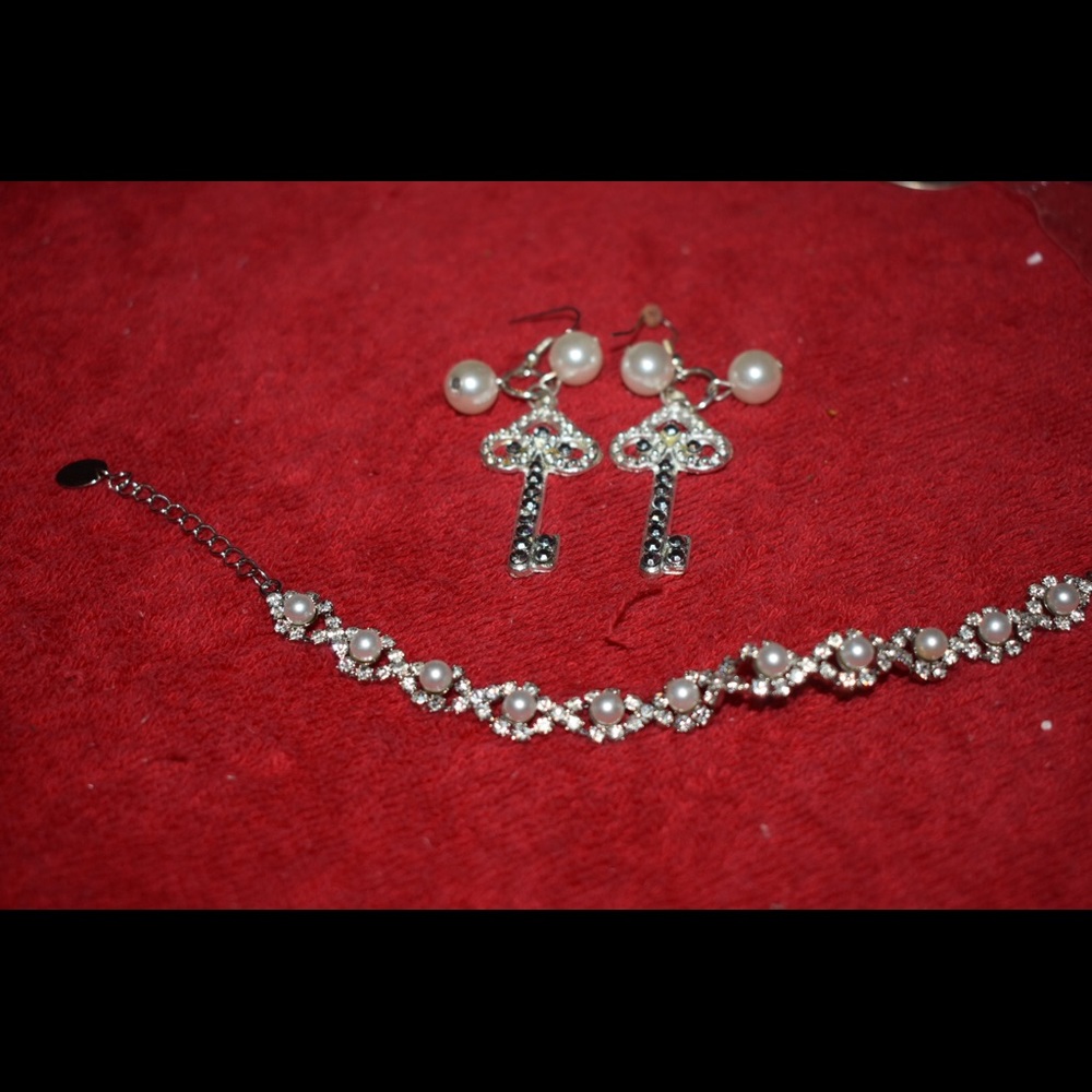 Pretty Bracelet with EarRing
